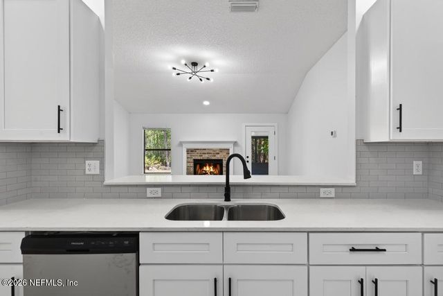 7850 FOX GATE Court, Jacksonville, FL 32244