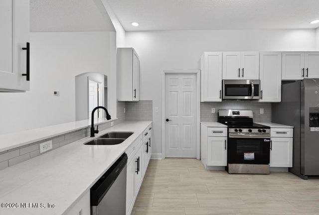 7850 FOX GATE Court, Jacksonville, FL 32244