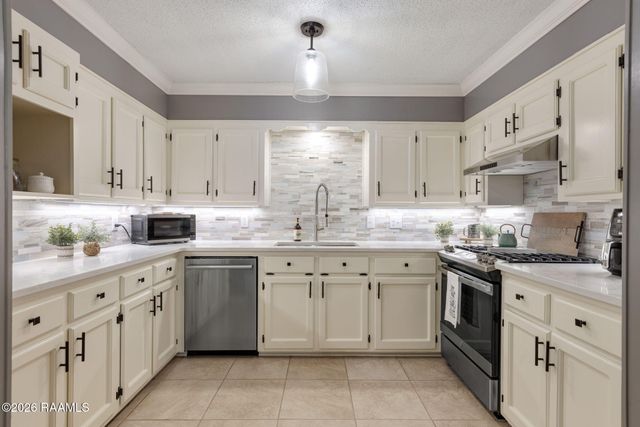 107 Dr Charlie Drive, Opelousas, LA 70570