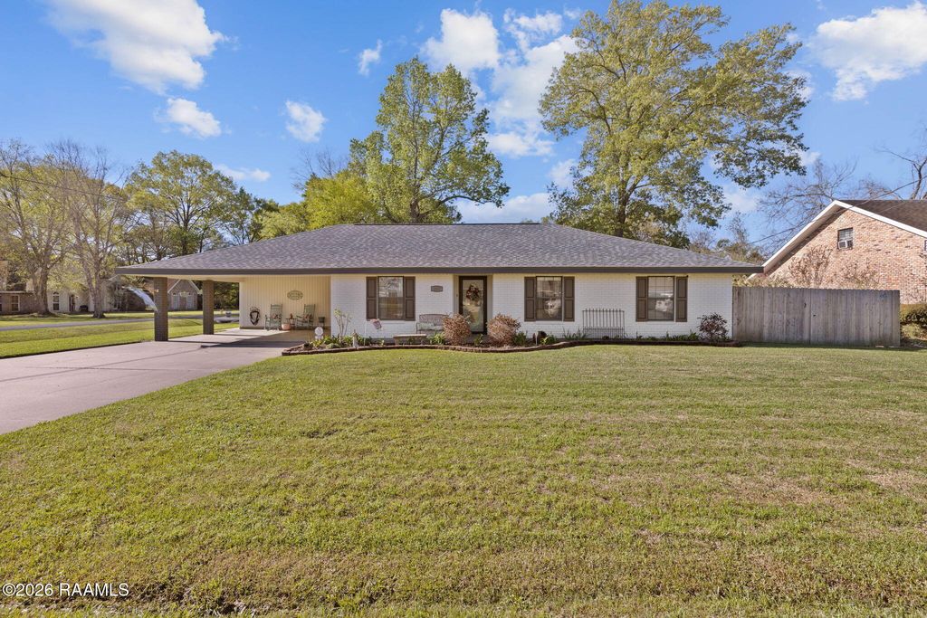 107 Dr Charlie Drive, Opelousas, LA 70570