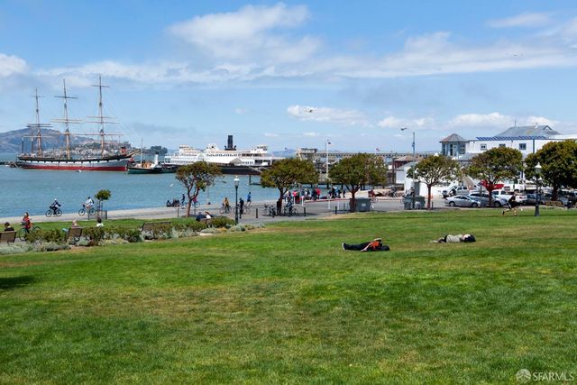 1050 North Point Street 906, San Francisco, CA 94109