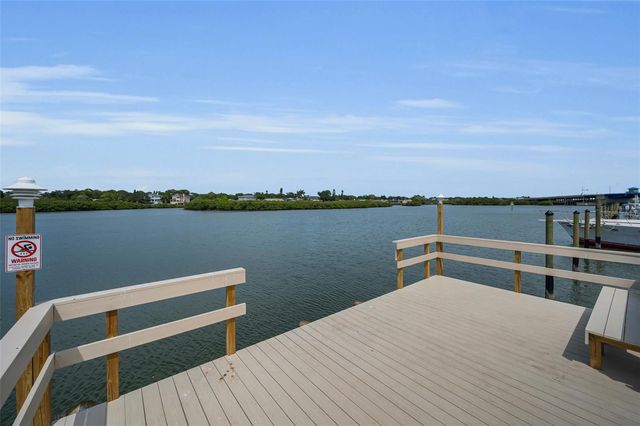 19111 VISTA BAY DRIVE 304, Indian Shores, FL 33785