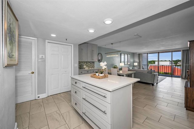 19111 VISTA BAY DRIVE 304, Indian Shores, FL 33785