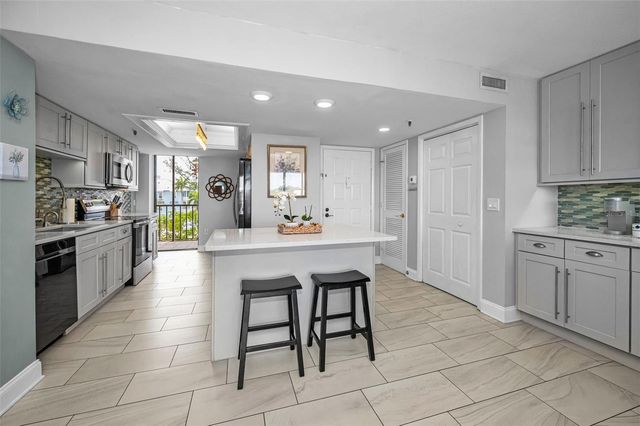 19111 VISTA BAY DRIVE 304, Indian Shores, FL 33785