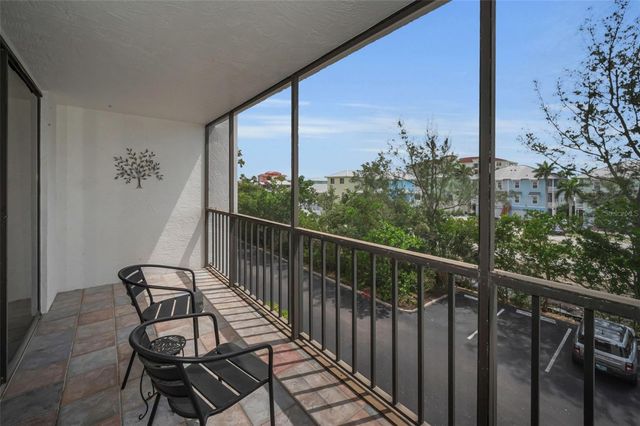 19111 VISTA BAY DRIVE 304, Indian Shores, FL 33785