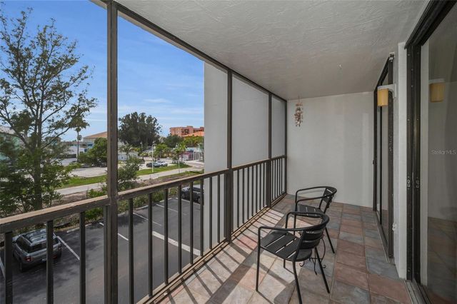 19111 VISTA BAY DRIVE 304, Indian Shores, FL 33785