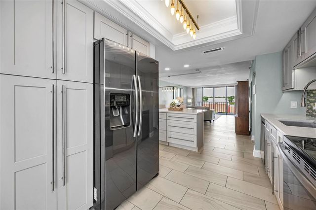 19111 VISTA BAY DRIVE 304, Indian Shores, FL 33785