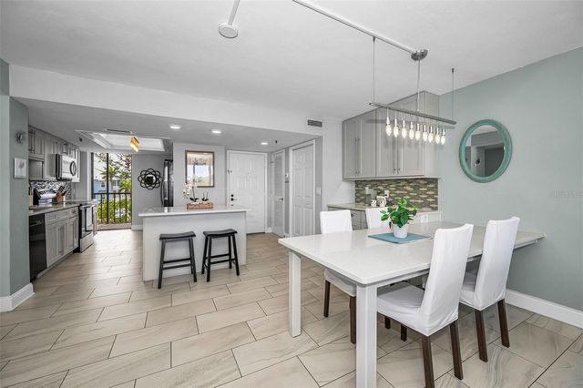 19111 VISTA BAY DRIVE 304, Indian Shores, FL 33785