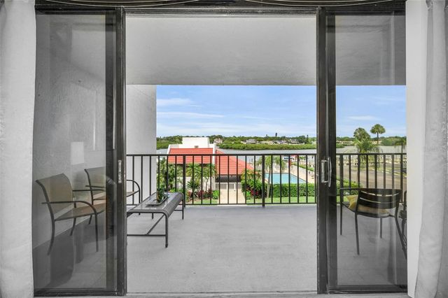 19111 VISTA BAY DRIVE 304, Indian Shores, FL 33785