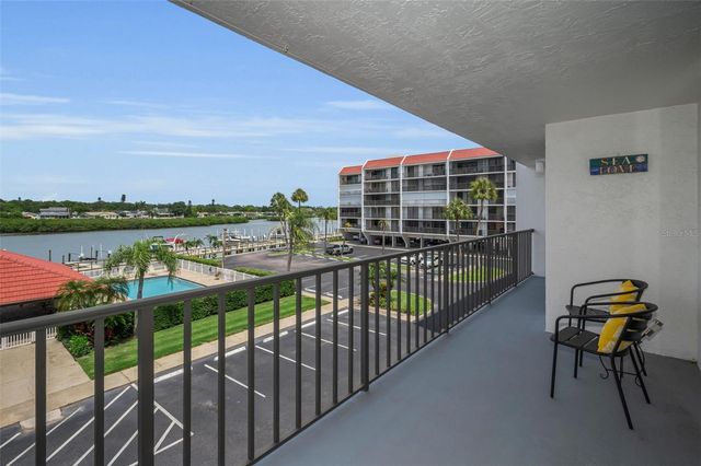 19111 VISTA BAY DRIVE 304, Indian Shores, FL 33785
