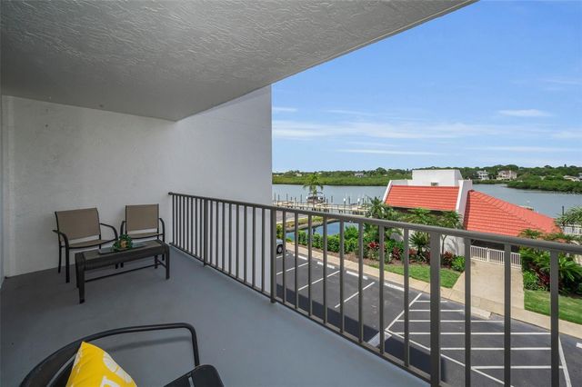 19111 VISTA BAY DRIVE 304, Indian Shores, FL 33785