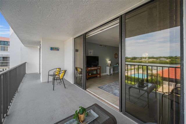19111 VISTA BAY DRIVE 304, Indian Shores, FL 33785