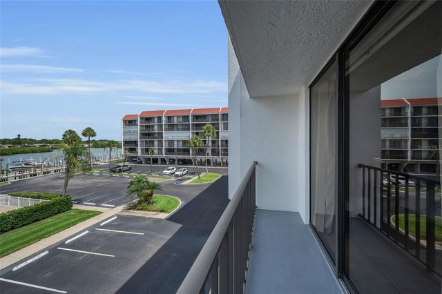 19111 VISTA BAY DRIVE 304, Indian Shores, FL 33785