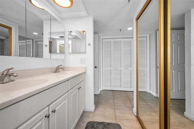 19111 VISTA BAY DRIVE 304, Indian Shores, FL 33785