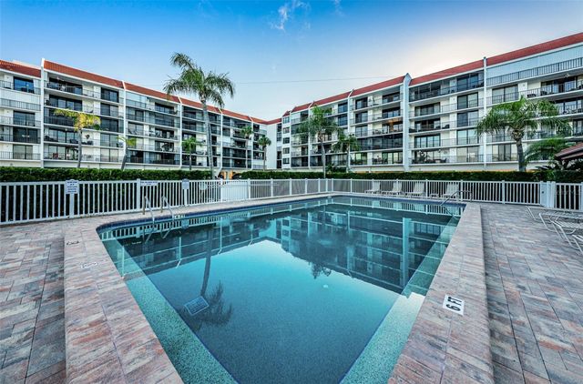 19111 VISTA BAY DRIVE 304, Indian Shores, FL 33785