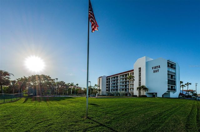 19111 VISTA BAY DRIVE 304, Indian Shores, FL 33785