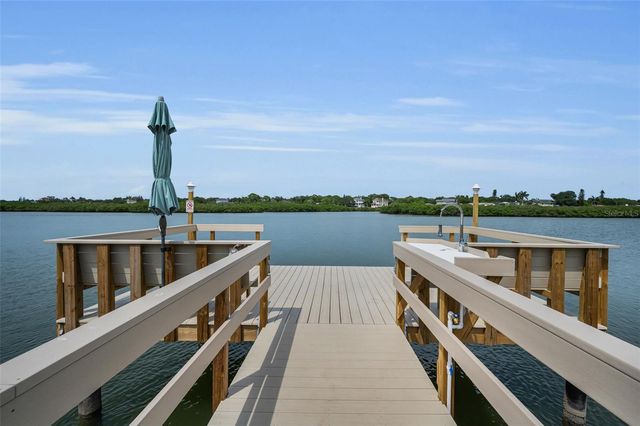 19111 VISTA BAY DRIVE 304, Indian Shores, FL 33785