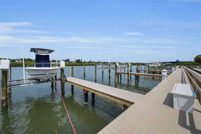 19111 VISTA BAY DRIVE 304, Indian Shores, FL 33785