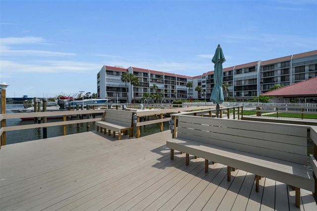19111 VISTA BAY DRIVE 304, Indian Shores, FL 33785