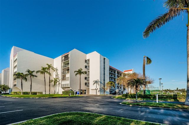 19111 VISTA BAY DRIVE 304, Indian Shores, FL 33785