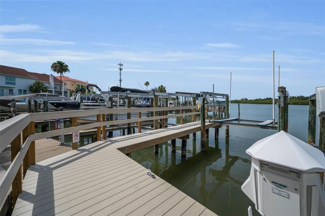 19111 VISTA BAY DRIVE 304, Indian Shores, FL 33785