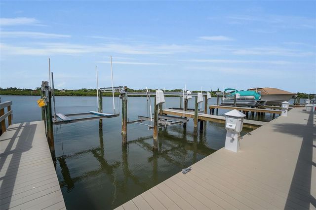 19111 VISTA BAY DRIVE 304, Indian Shores, FL 33785