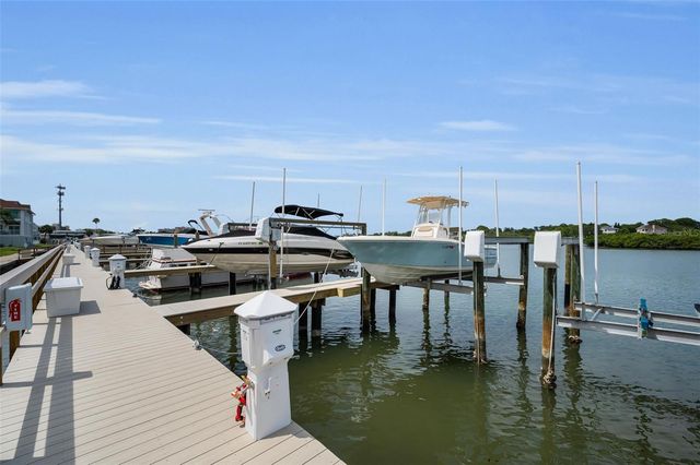 19111 VISTA BAY DRIVE 304, Indian Shores, FL 33785