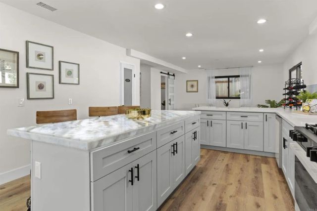 2841 Lloyd Street, San Diego, CA 92117