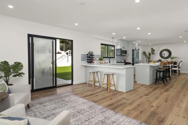 2841 Lloyd Street, San Diego, CA 92117