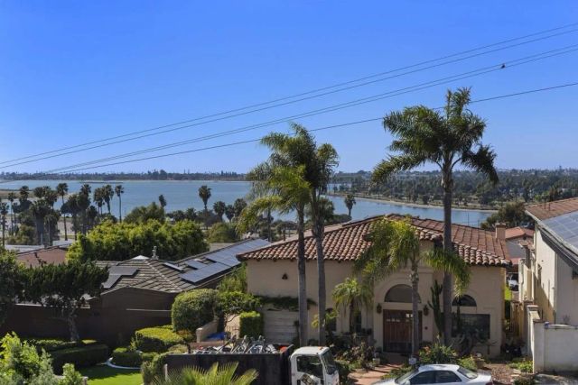 2841 Lloyd Street, San Diego, CA 92117