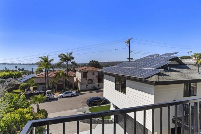 2841 Lloyd Street, San Diego, CA 92117