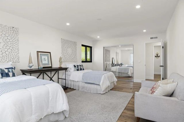 2841 Lloyd Street, San Diego, CA 92117