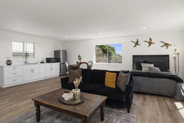 2841 Lloyd Street, San Diego, CA 92117