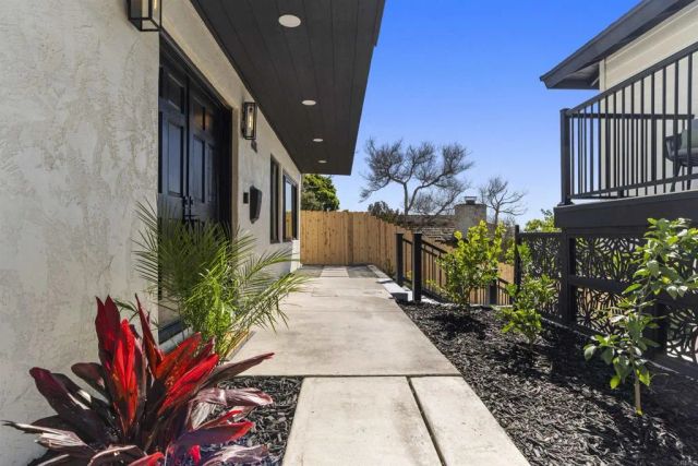 2841 Lloyd Street, San Diego, CA 92117