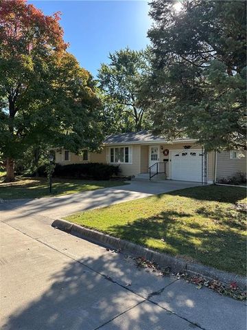 920 W Cooper Street, Maryville, MO 64468