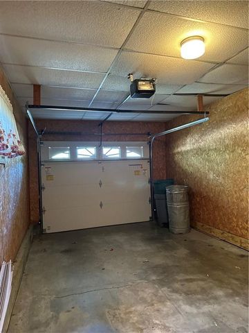 920 W Cooper Street, Maryville, MO 64468