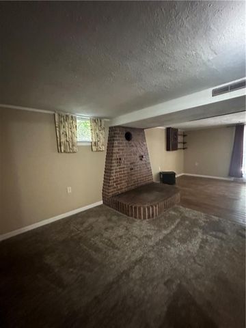 920 W Cooper Street, Maryville, MO 64468