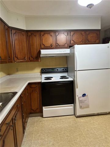 920 W Cooper Street, Maryville, MO 64468