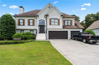 30 Meadowbridge SW Drive, Cartersville, GA 30120