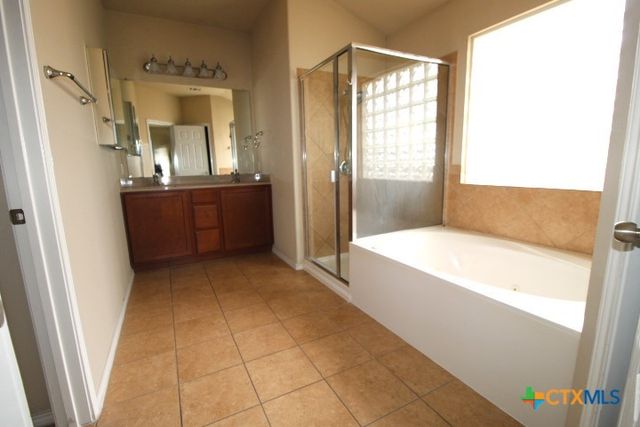 2304 Mike Drive, Copperas Cove, TX 76522