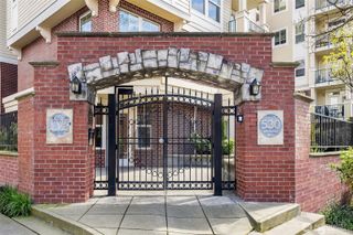 530 4th Avenue W #206, Seattle, WA 98119