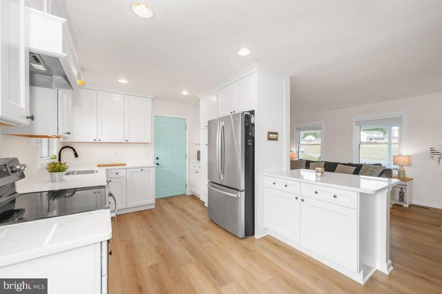 7996 SERENITY CT, Frederick, MD 21701