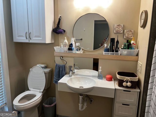 208 Kentucky Drive NE, Calhoun, GA 30701