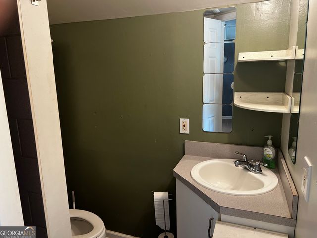208 Kentucky Drive NE, Calhoun, GA 30701