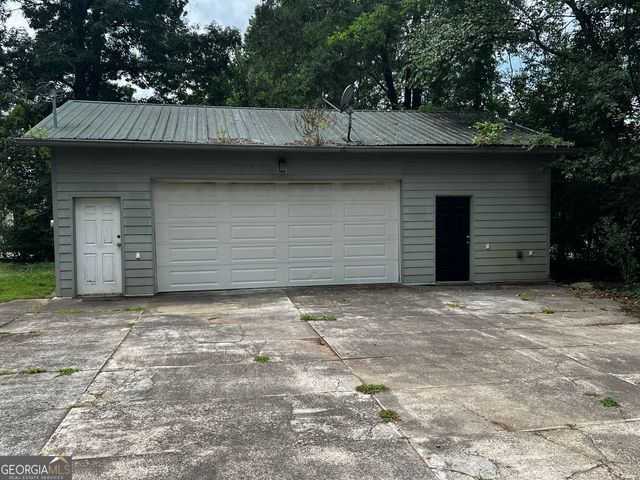 208 Kentucky Drive NE, Calhoun, GA 30701