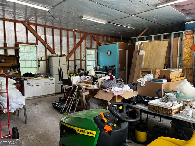 208 Kentucky Drive NE, Calhoun, GA 30701