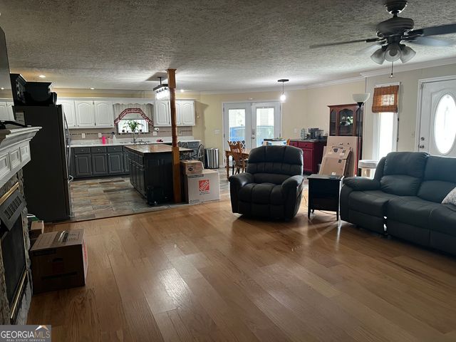 208 Kentucky Drive NE, Calhoun, GA 30701