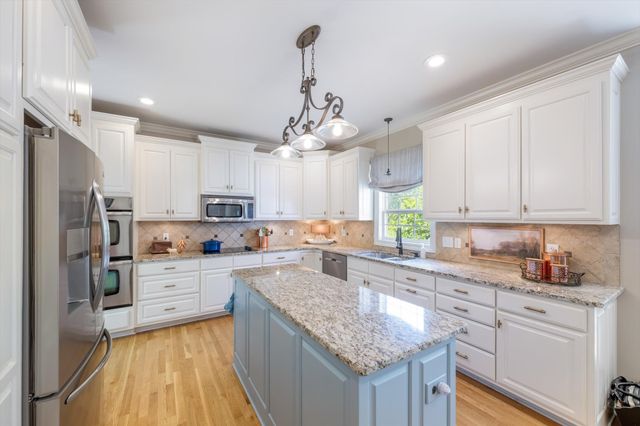 108 Fontana Ct, Murfreesboro, TN 37128