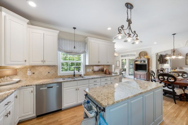 108 Fontana Ct, Murfreesboro, TN 37128