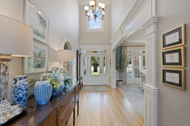 108 Fontana Ct, Murfreesboro, TN 37128